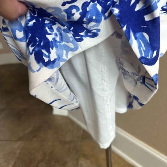 Lauren by Ralph Lauren Size 2 White Dress w/Blue Flowers, off Shoulder Sleeves - Picture 8 of 9